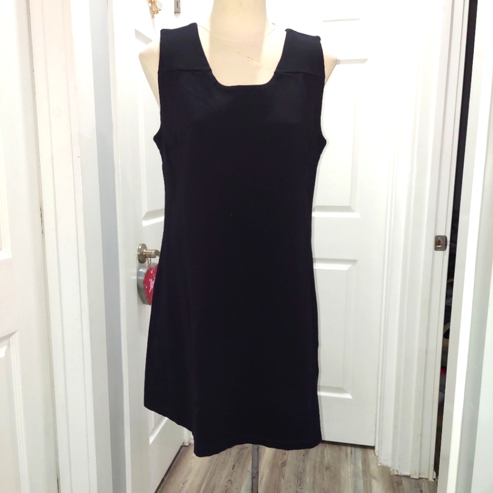 Fig black dress Sleeveless Round Neck Size medium